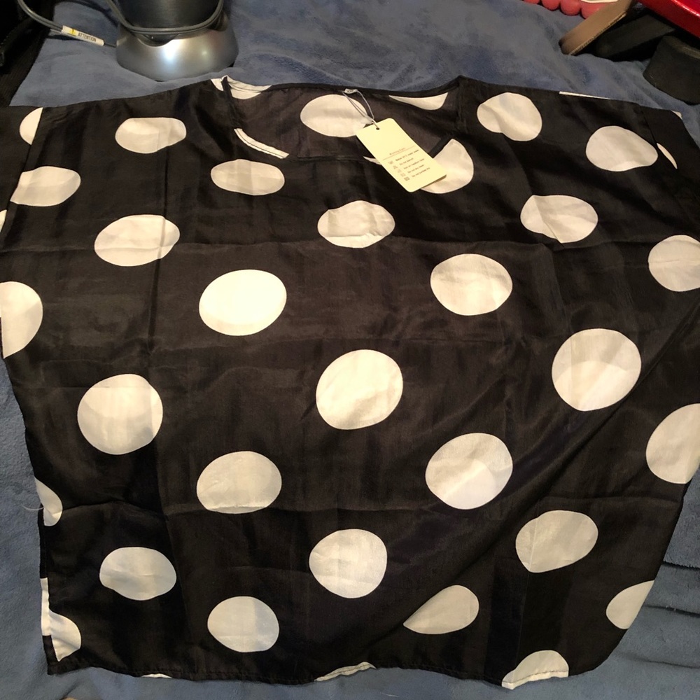 Polka dot top